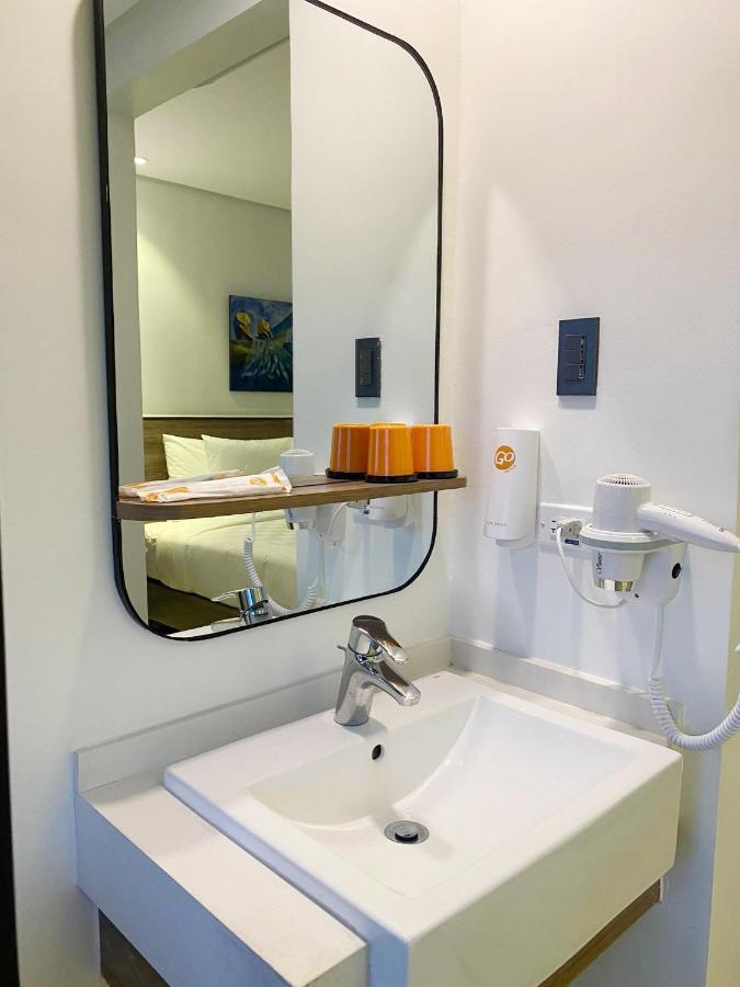 Go Hotels Plus Tuguegarao Экстерьер фото