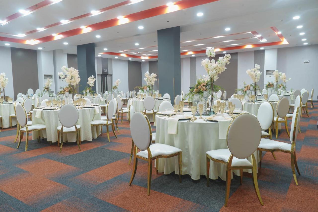 Go Hotels Plus Tuguegarao Экстерьер фото