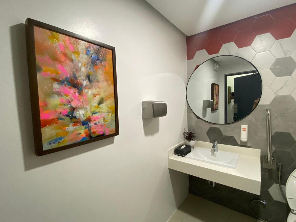 Go Hotels Plus Tuguegarao Экстерьер фото